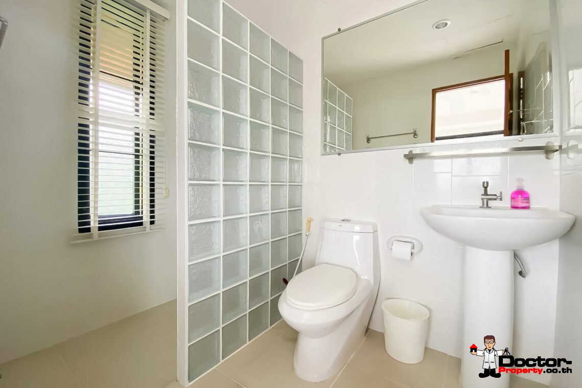 4 Bedroom Private Pool Villa with Sea View in Mae Nam, Koh Samui – For Sale