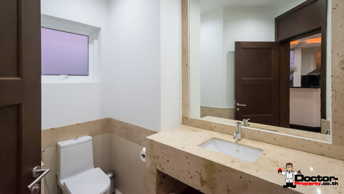 3 Bedroom Private Pool Villa in Choeng Mon, Koh Samui – For Sale