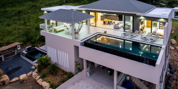 New 4 Bedroom Luxury Villa & Apartment in Chaweng Noi, Koh Samui – For Sale