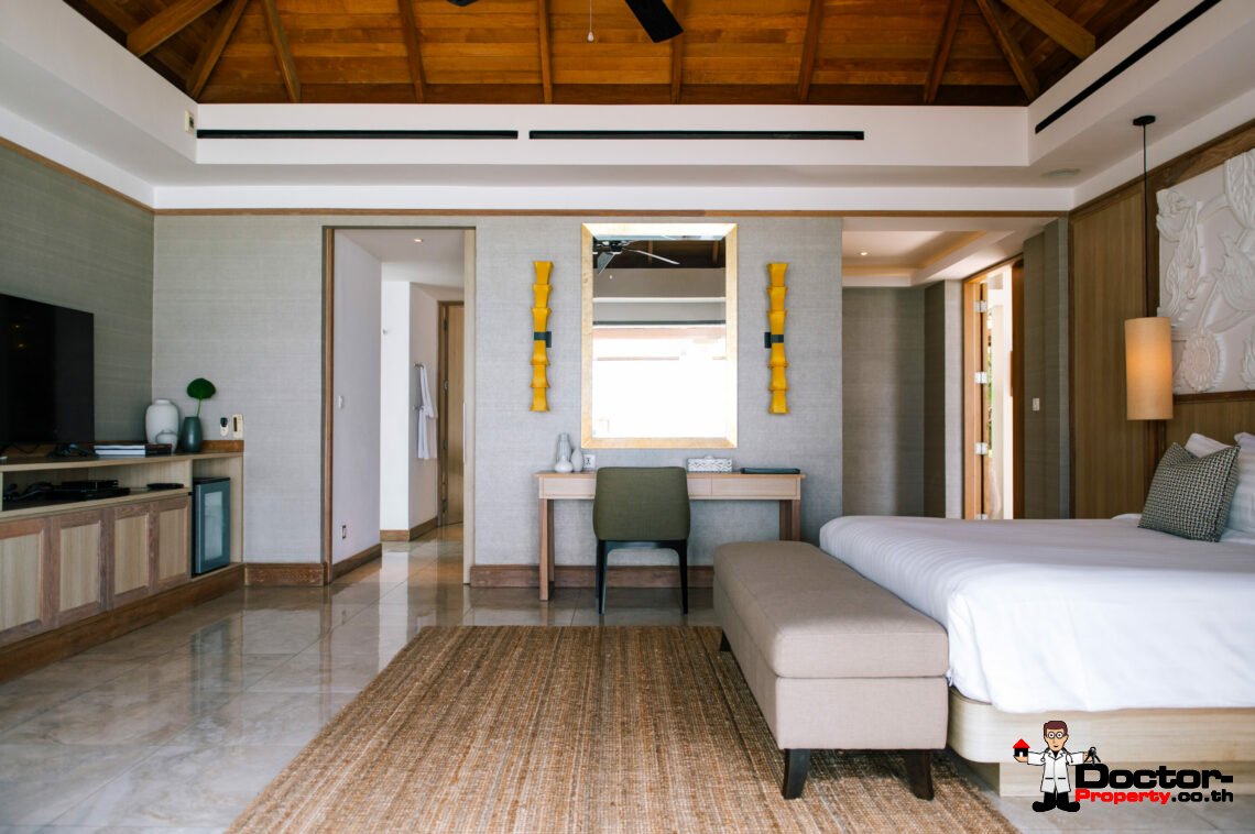 Sprawling Beachfront Twin Villa Residence in Mae Nam, Koh Samui – For Sale