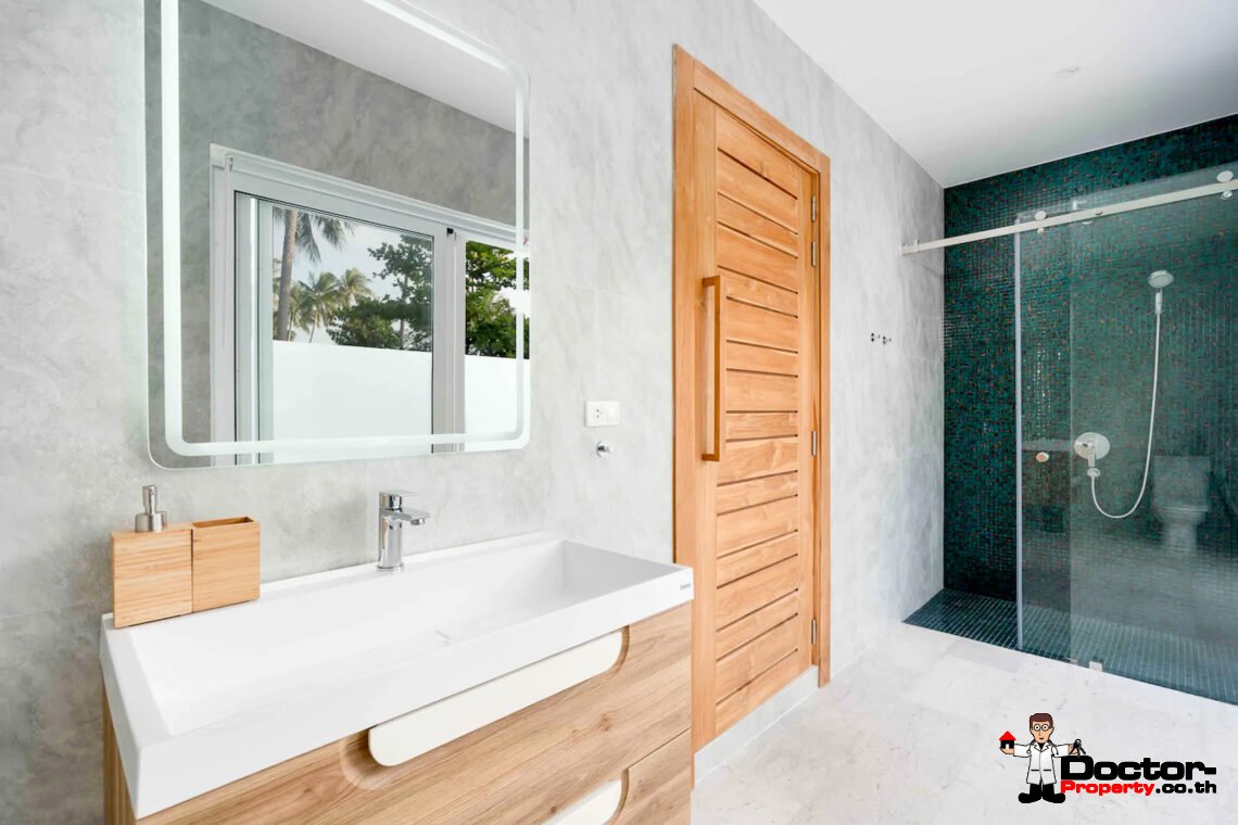 Beachfront 3 Bedroom Luxury Villa in Lipa Noi, Koh Samui – For Sale