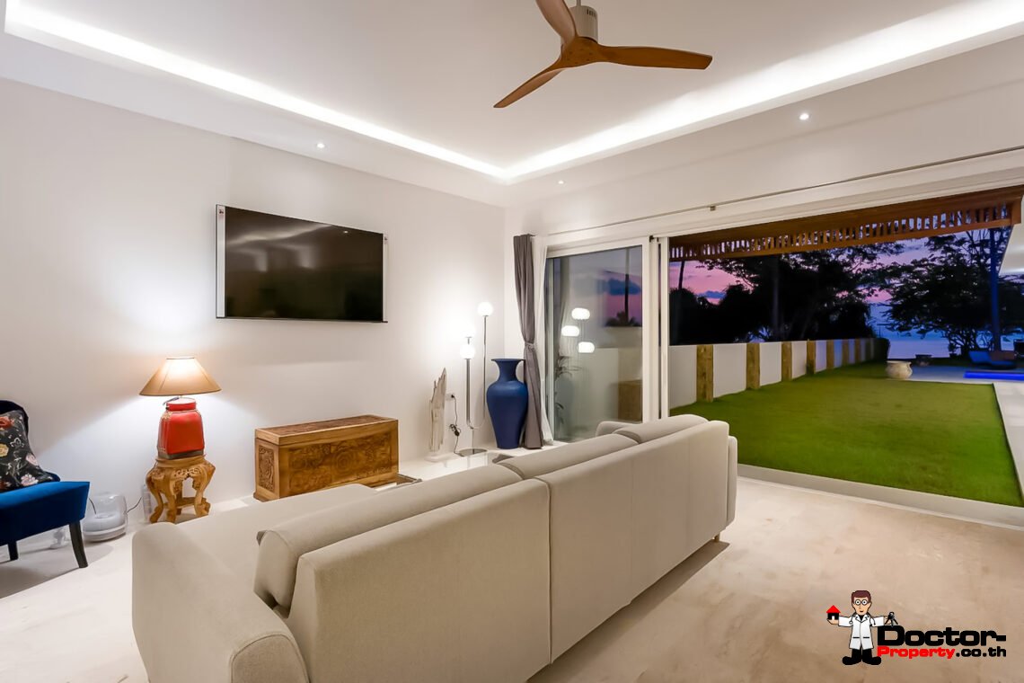 Beachfront 3 Bedroom Luxury Villa in Lipa Noi, Koh Samui – For Sale
