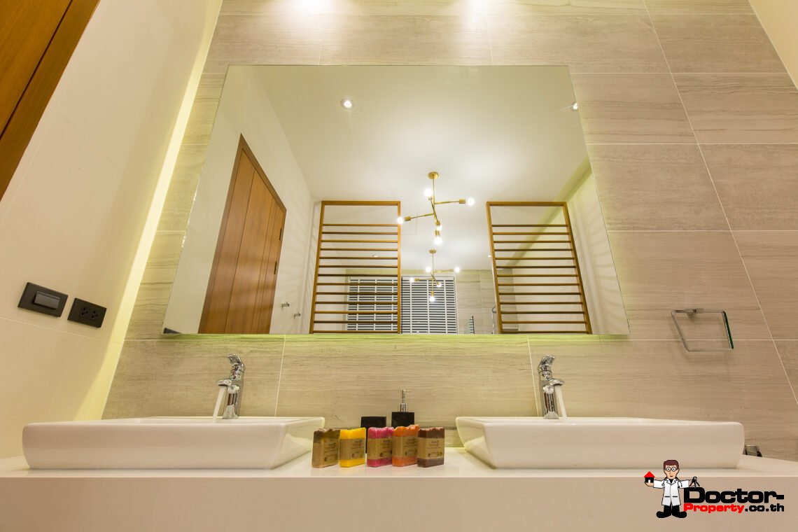 Luxurious 5 Bedroom Villa in Bo Phut, Koh Samui – For Sale