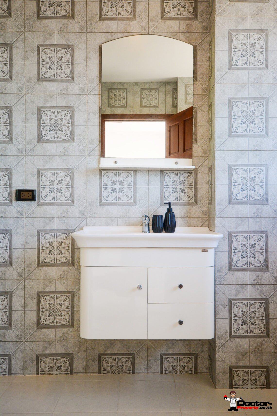 3 Bedroom Pool Villa with Sea View in Nathon, Koh Samui – For Sale