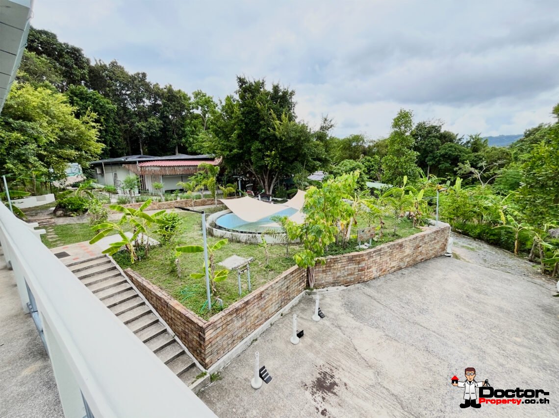 Spacious 3,200 Sqm Land with House in Bang Rak, Koh Samui – For Sale