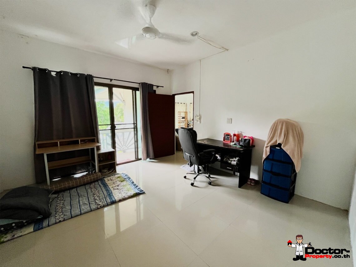 Spacious 3,200 Sqm Land with House in Bang Rak, Koh Samui – For Sale