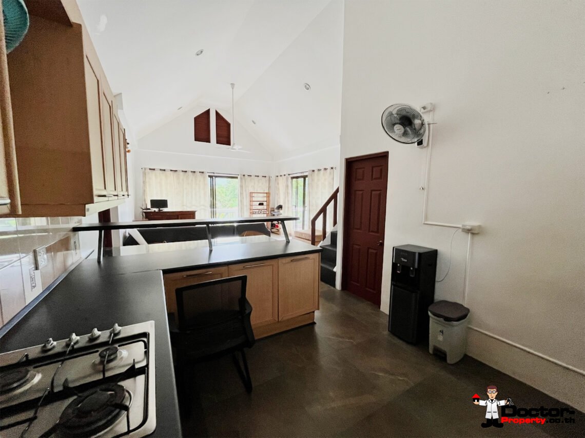 Spacious 3,200 Sqm Land with House in Bang Rak, Koh Samui – For Sale