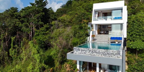 6 Bedroom Private Pool Villa with Sea View in Laem Yai, Koh Samui – For Sale