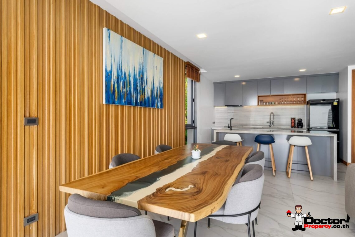 6 Bedroom Private Pool Villa with Sea View in Laem Yai, Koh Samui – For Sale