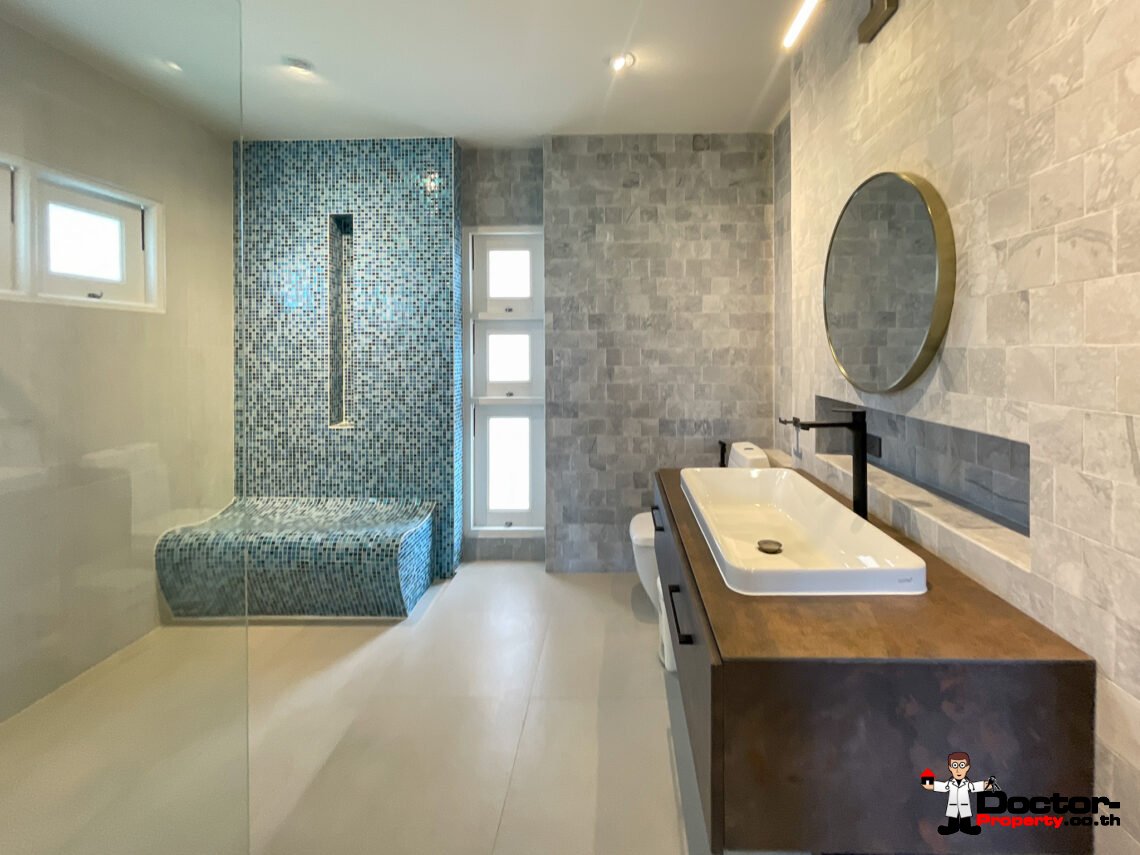 Modern 4 Bedroom Private Pool Villa in Bo Phut, Koh Samui – For Sale