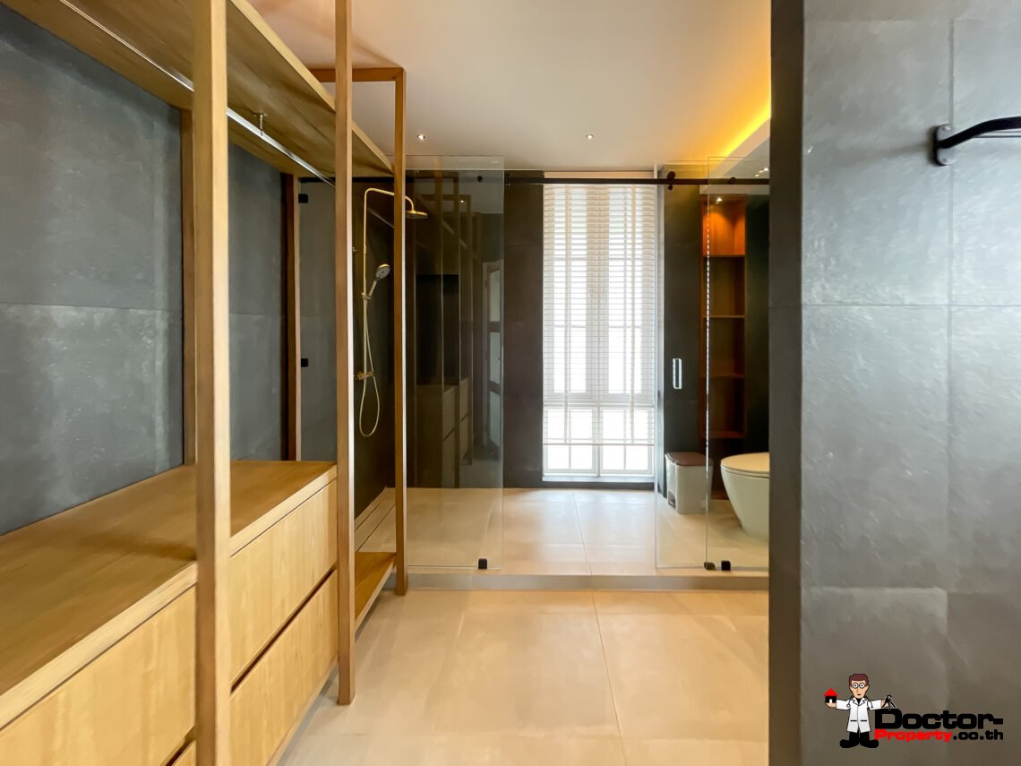 Modern 4 Bedroom Private Pool Villa in Bo Phut, Koh Samui – For Sale