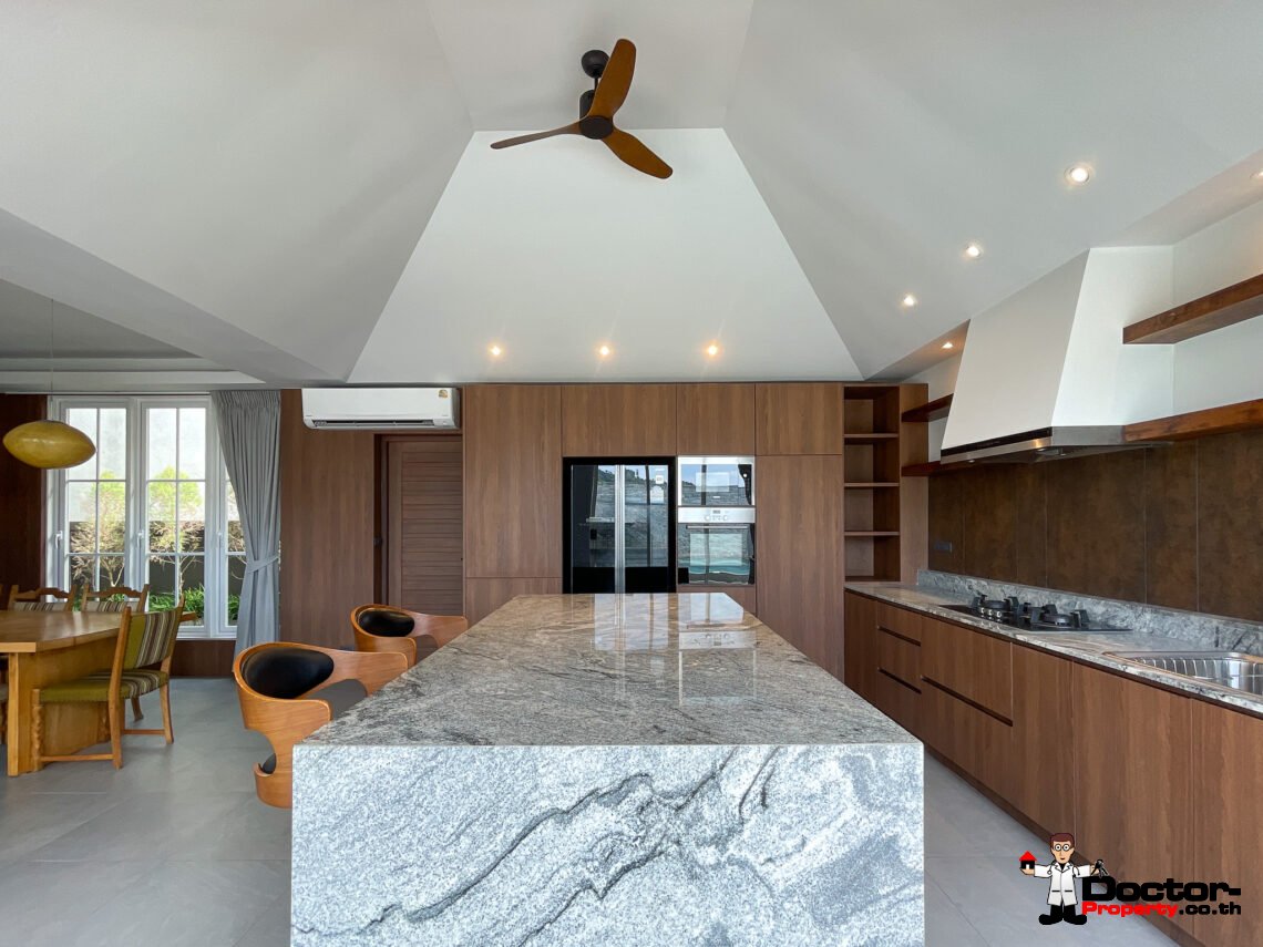 Modern 4 Bedroom Private Pool Villa in Bo Phut, Koh Samui – For Sale