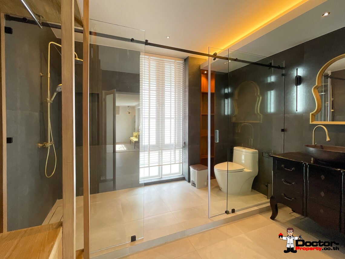 Modern 4 Bedroom Private Pool Villa in Bo Phut, Koh Samui – For Sale