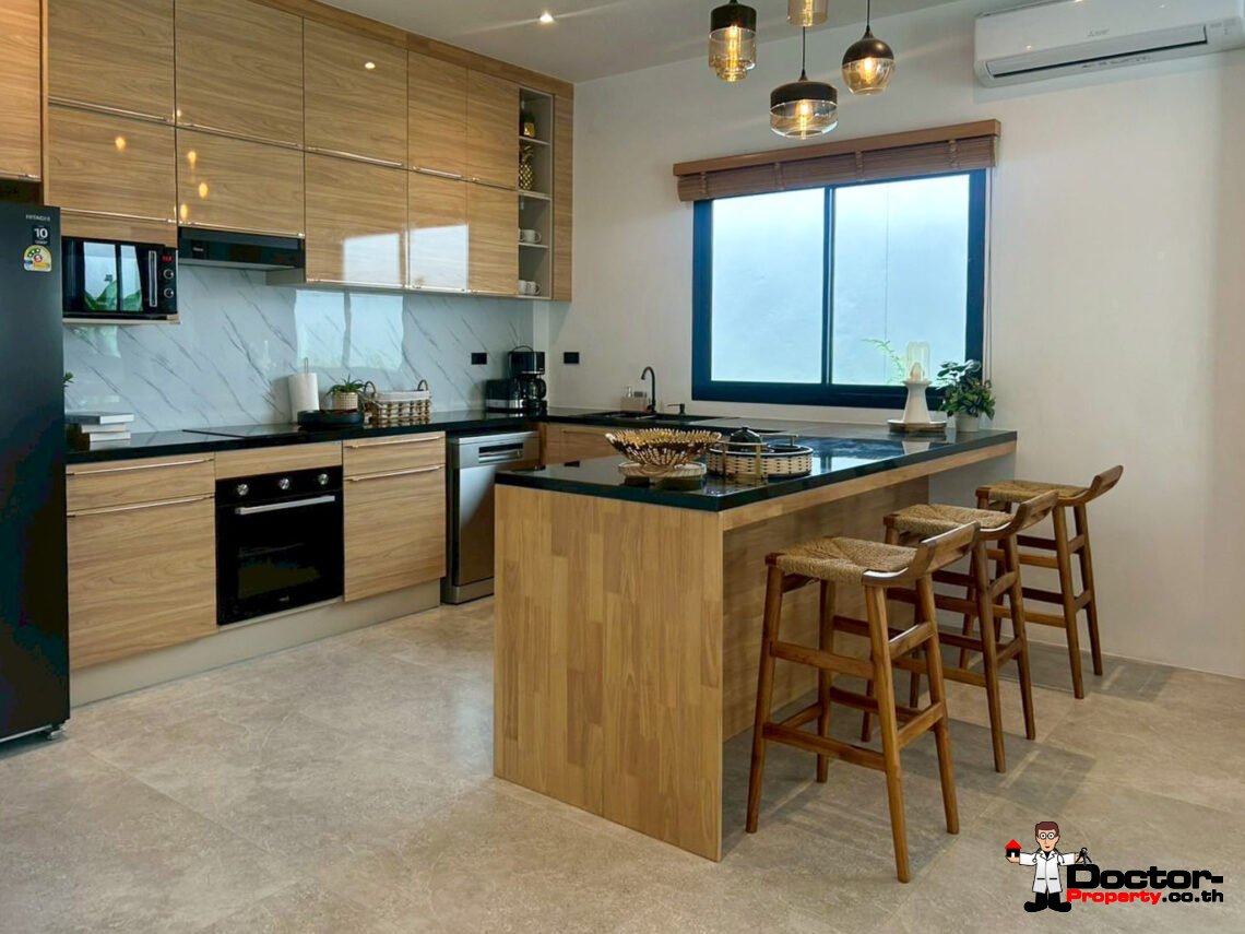 Tropical 3 Bedroom Private Pool Villa in Lamai, Koh Samui – For Sale