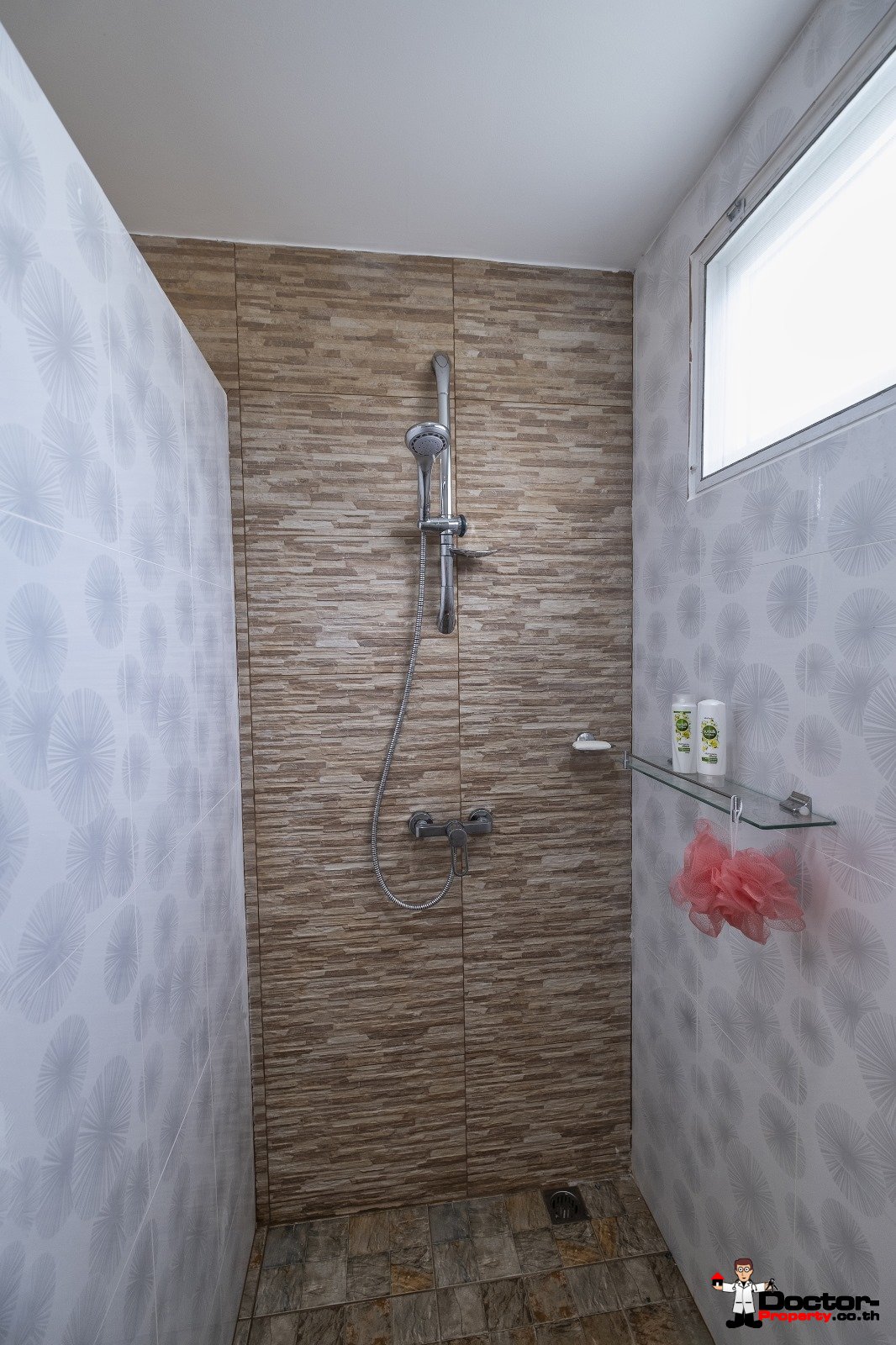 3 Bedroom House with Spacious Garden in Na Mueang, Koh Samui – For Sale