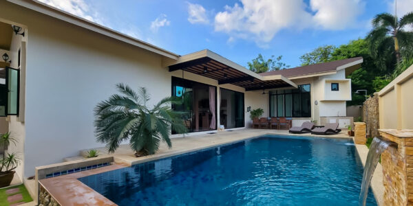 Modern 3 Bedroom Private Pool Villa in Chaweng, Koh Samui – For Sale