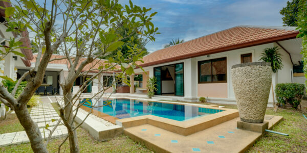 3-4 Bedroom Garden Villa in Bang Rak, Koh Samui – For Sale