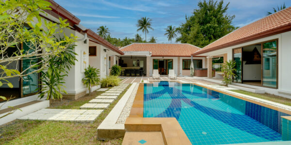 3-4 Bedroom Garden Villa in Bang Rak, Koh Samui – For Sale