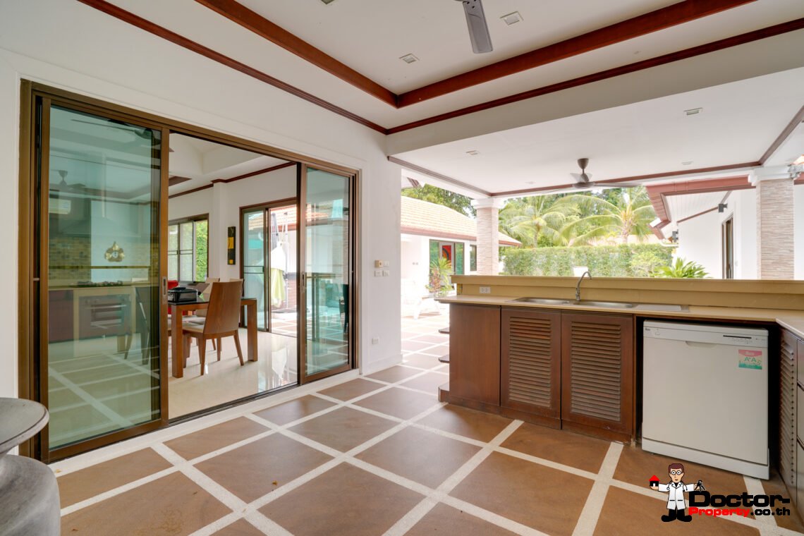 3-4 Bedroom Garden Villa in Bang Rak, Koh Samui – For Sale