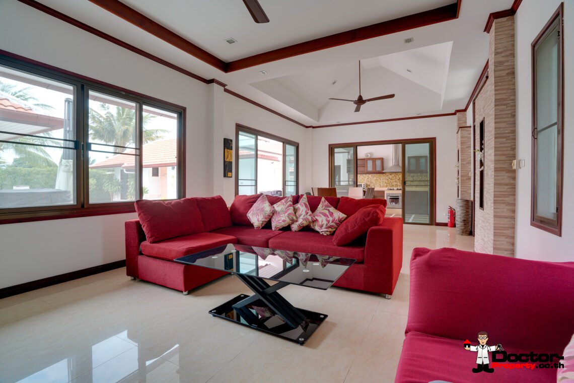 3-4 Bedroom Garden Villa in Bang Rak, Koh Samui – For Sale