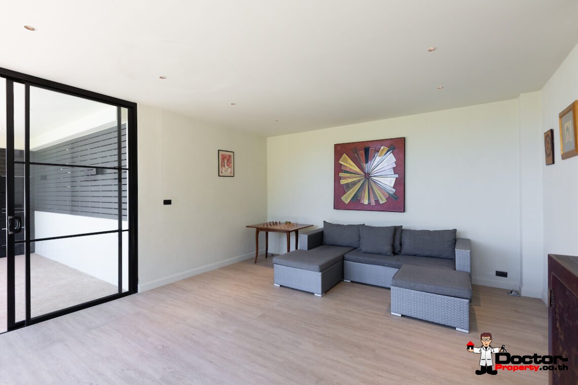 Renovated 5 Bedroom Villa in Bo Phut, Koh Samui – For Sale