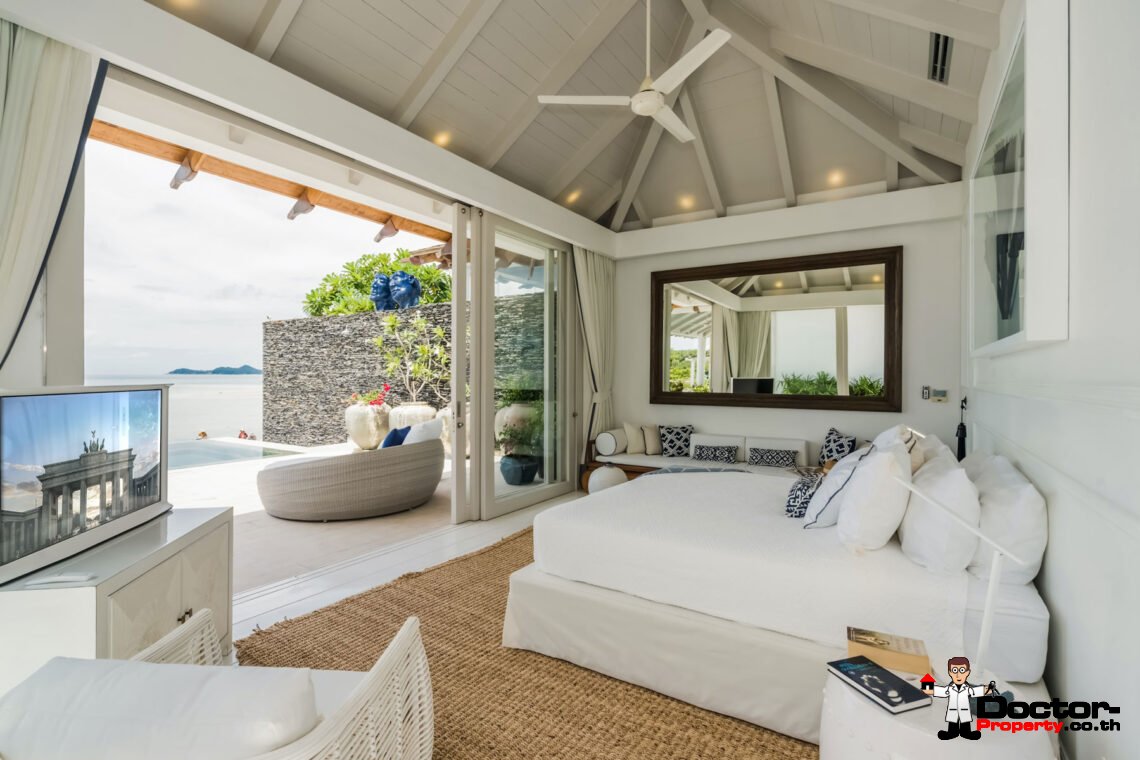 Luxury 4-Bedroom Beachfront Villa with Private Pool on Chaweng Beach, Koh Samui