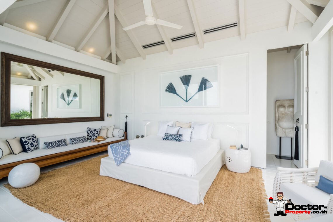 Luxury 4-Bedroom Beachfront Villa with Private Pool on Chaweng Beach, Koh Samui