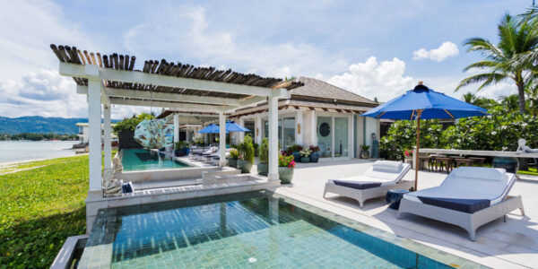 Luxury 4-Bedroom Beachfront Villa with Private Pool on Chaweng Beach, Koh Samui