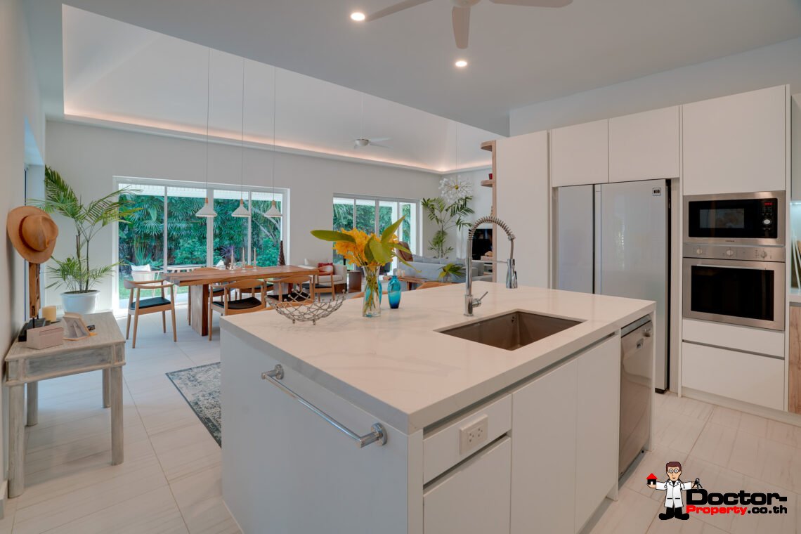 Refurbished 3 Bedroom Garden Villa with Pool in Mae Nam, Koh Samui