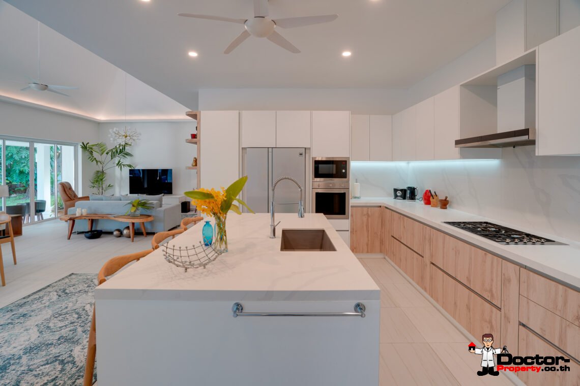 Refurbished 3 Bedroom Garden Villa with Pool in Mae Nam, Koh Samui