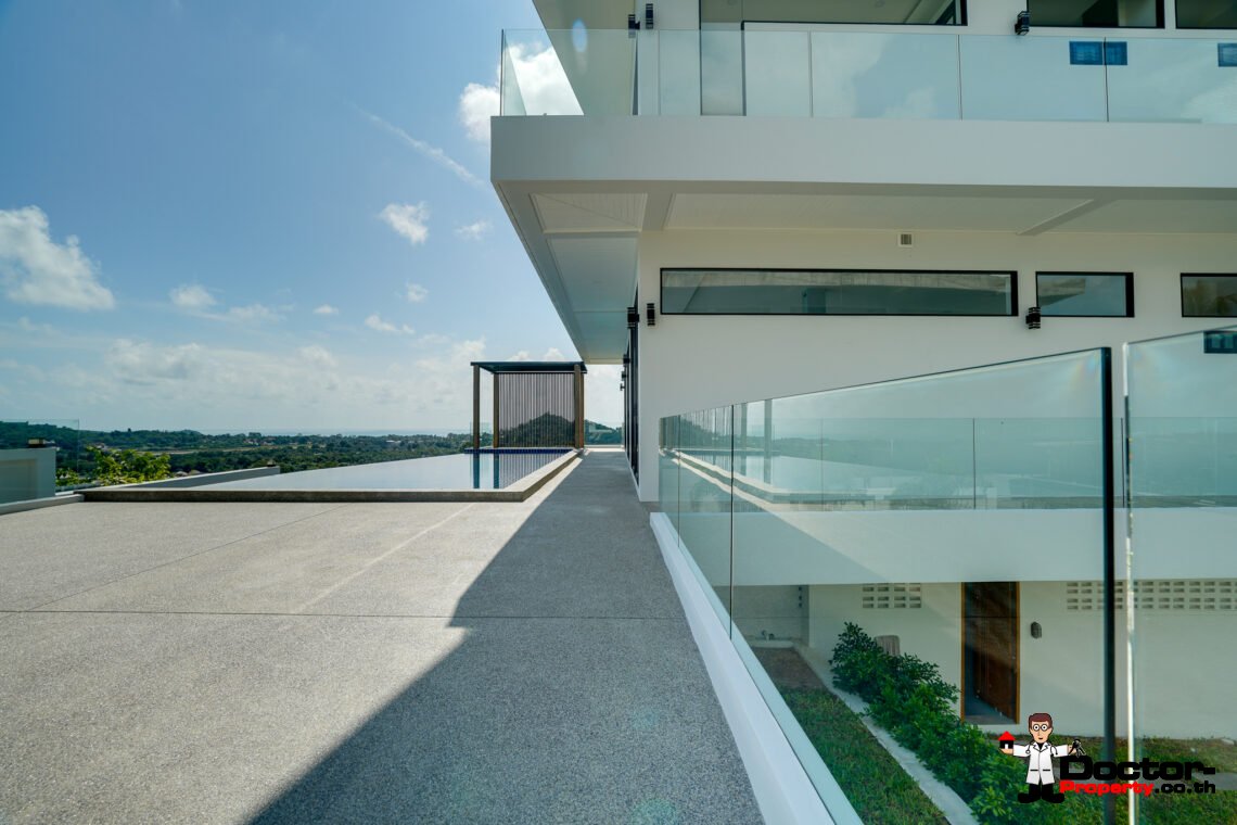 Stunning 5-Bedroom Villa in Bangrak, Koh Samui – A Panoramic Paradise of Luxury & Privacy