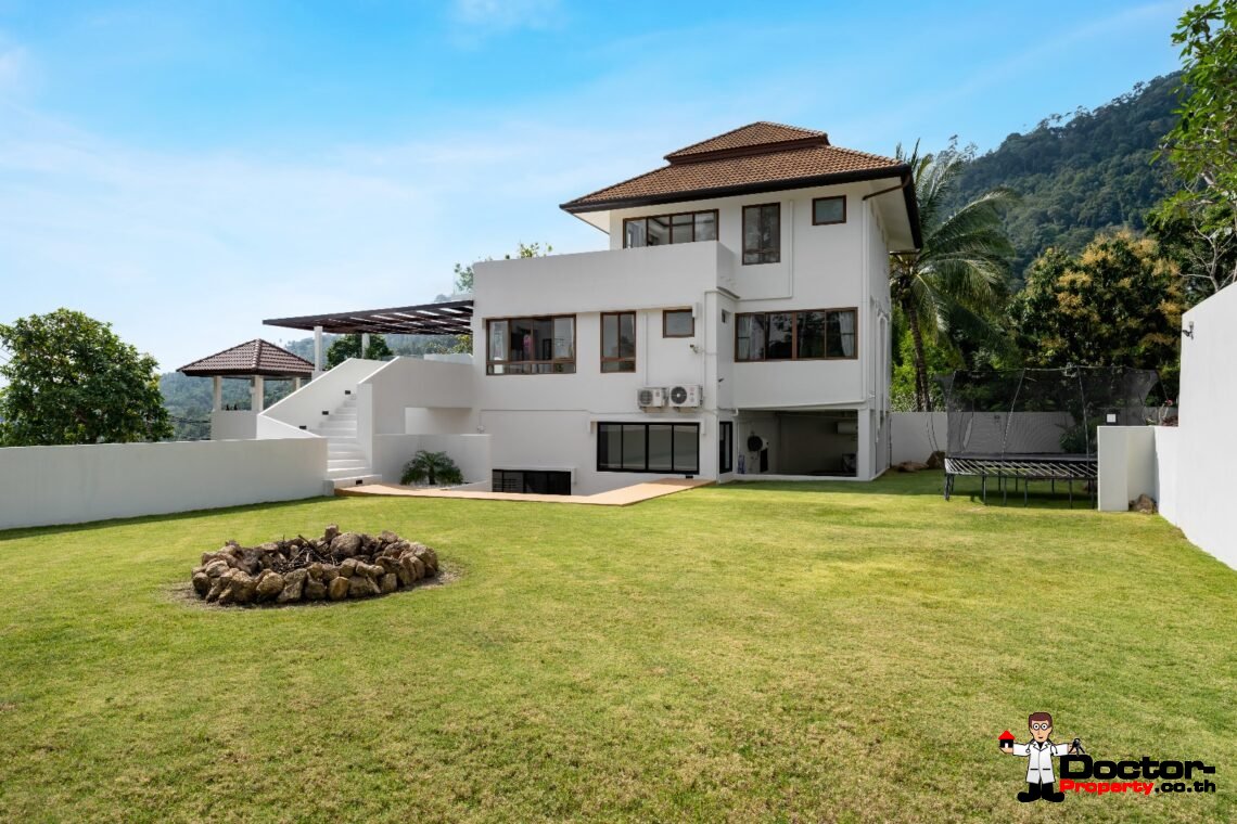 Modern 4 Bedroom Sea View Villa with Spacious Garden in Chaweng, Koh Samui – For Sale