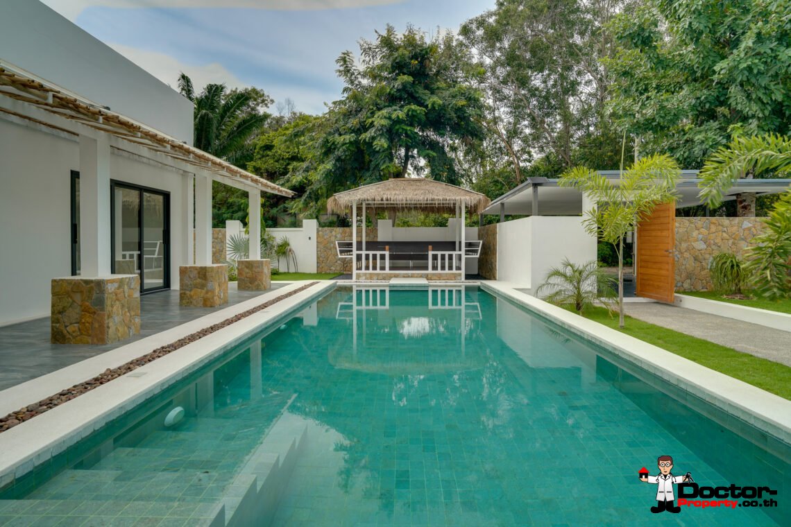 4 Bedroom Pool Villa with Spacious Area in Bang Rak, Koh Samui – For Sale