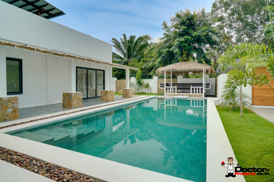 4 Bedroom Pool Villa with Spacious Area in Bang Rak, Koh Samui – For Sale