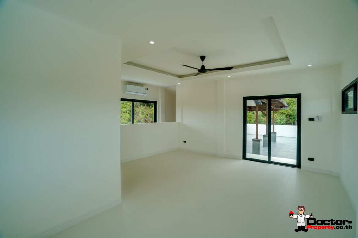 4 Bedroom Pool Villa with Spacious Area in Bang Rak, Koh Samui – For Sale