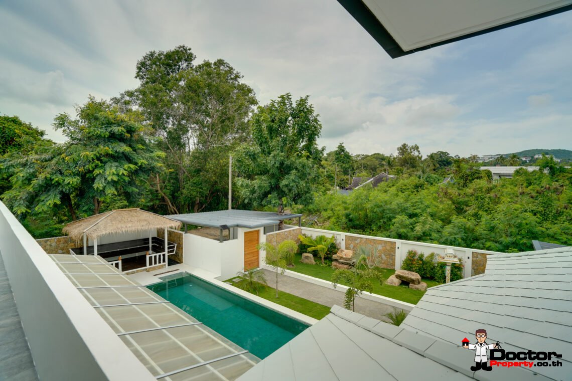 4 Bedroom Pool Villa with Spacious Area in Bang Rak, Koh Samui – For Sale