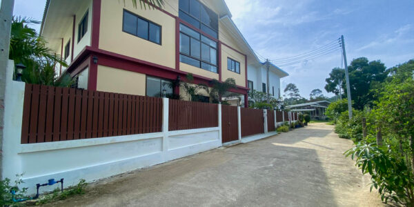 1 Bedroom House with Spacious Area only 250 meters to the Beach in Ban Tai, Koh Samui – For Sale