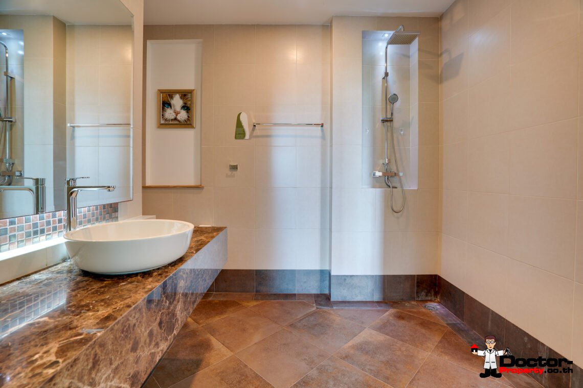 5 Bedroom Pool Villa with Sea View in Plai Laem, Koh Samui – For Sale