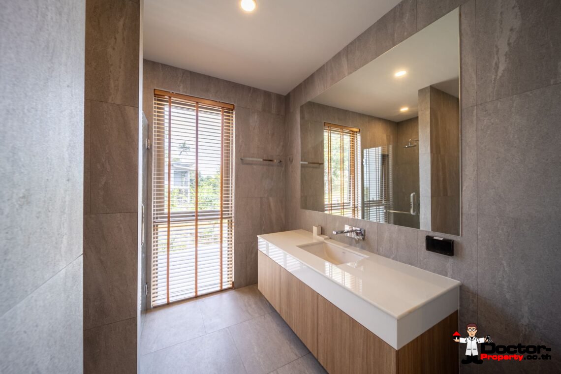New 3 Bedrooms Pool Villa with Partial Sea View in Chaweng Noi, Koh Samui – For Sale