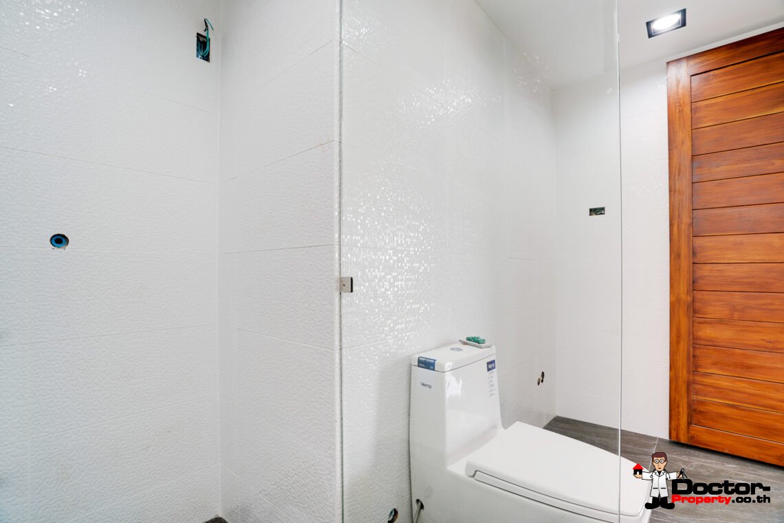 3 Bedroom House with Pool in Mae Nam, Koh Samui – For Sale