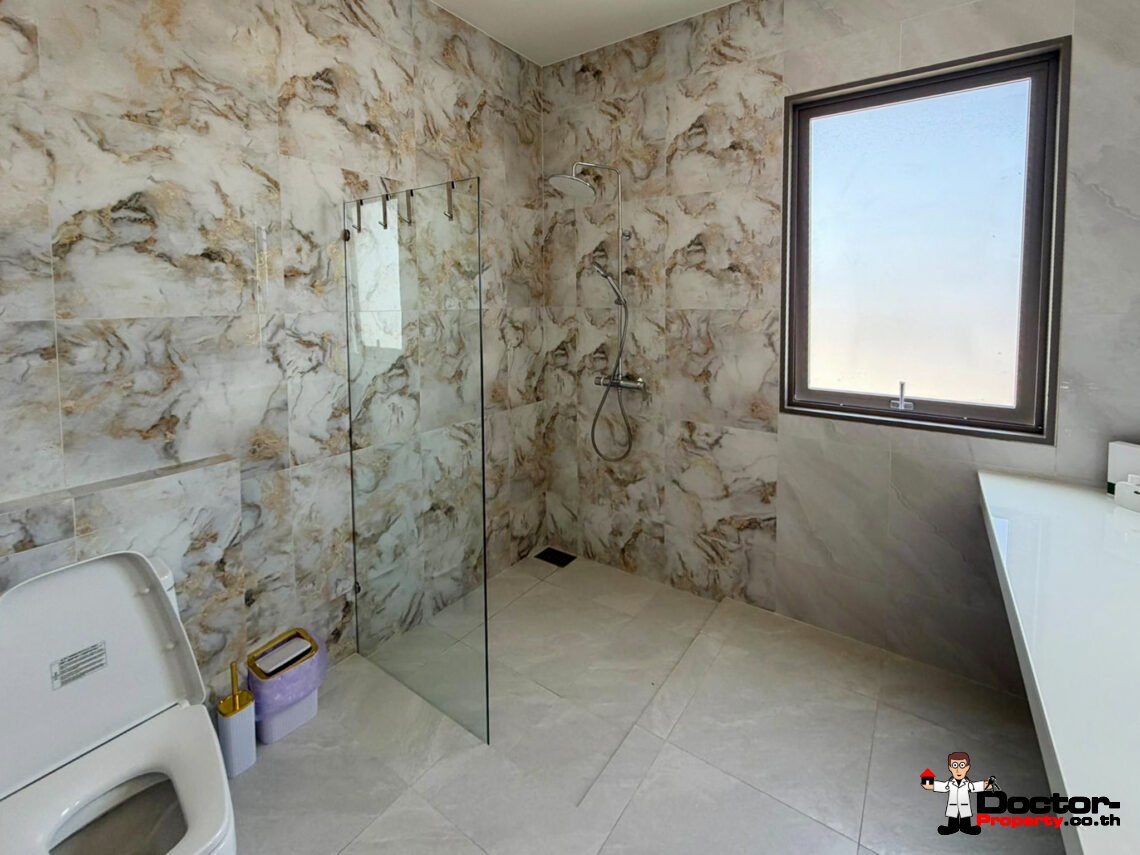 Luxury 4 Bedroom Pool Villa with Sea View in Chaweng, Koh Samui – For Sale