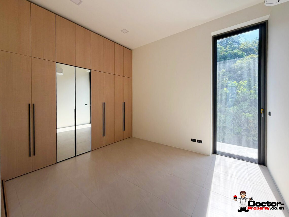 Luxury 4 Bedroom Pool Villa with Sea View in Chaweng, Koh Samui – For Sale
