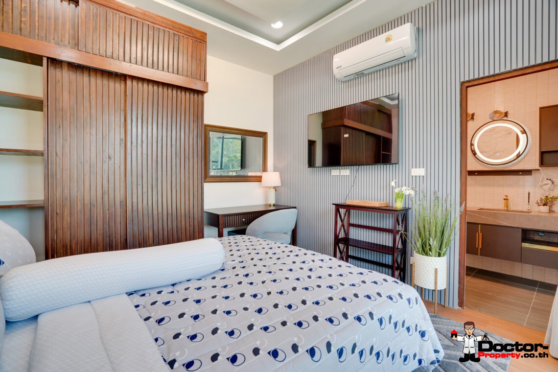 4 Bedroom Pool Villa with Sea View in Bang Por, Koh Samui – For Sale