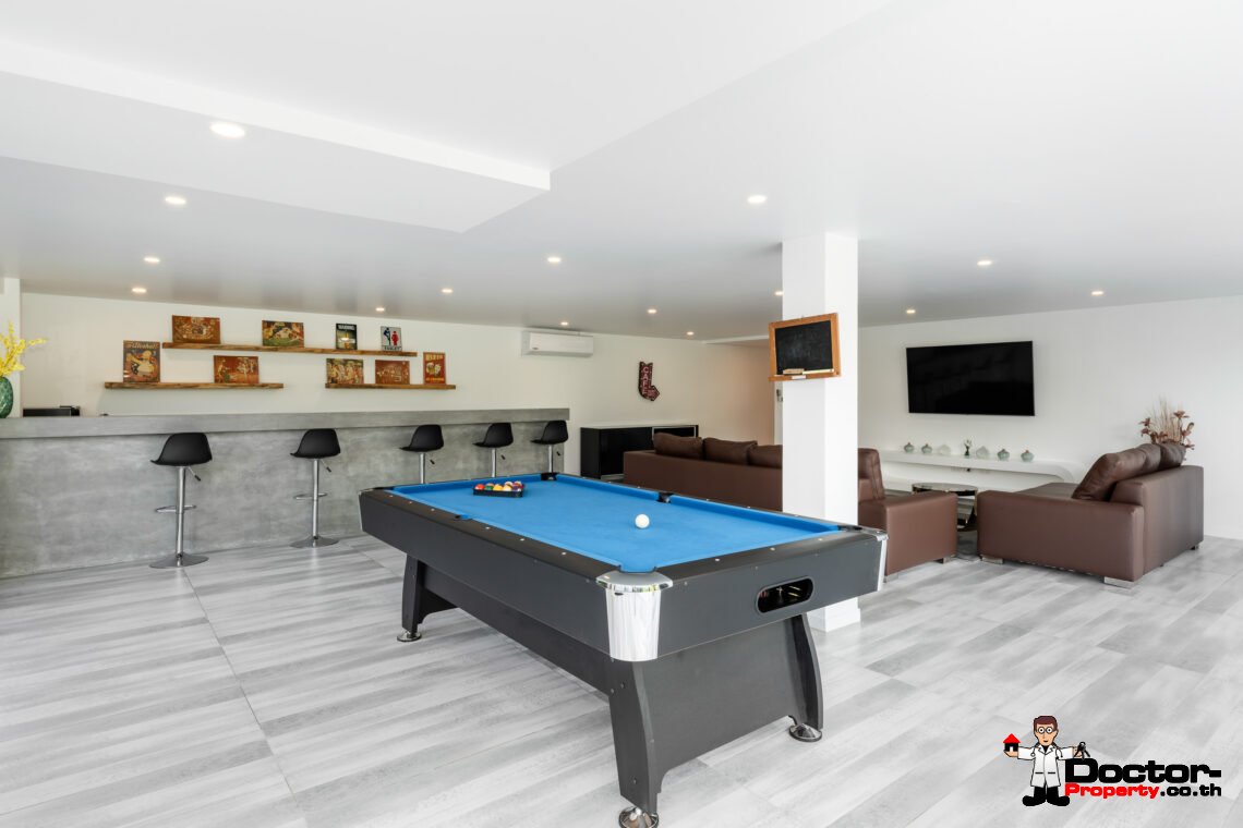 7 Bedroom Luxury Sea View Villa – Bophut, Koh Samui – For Sale