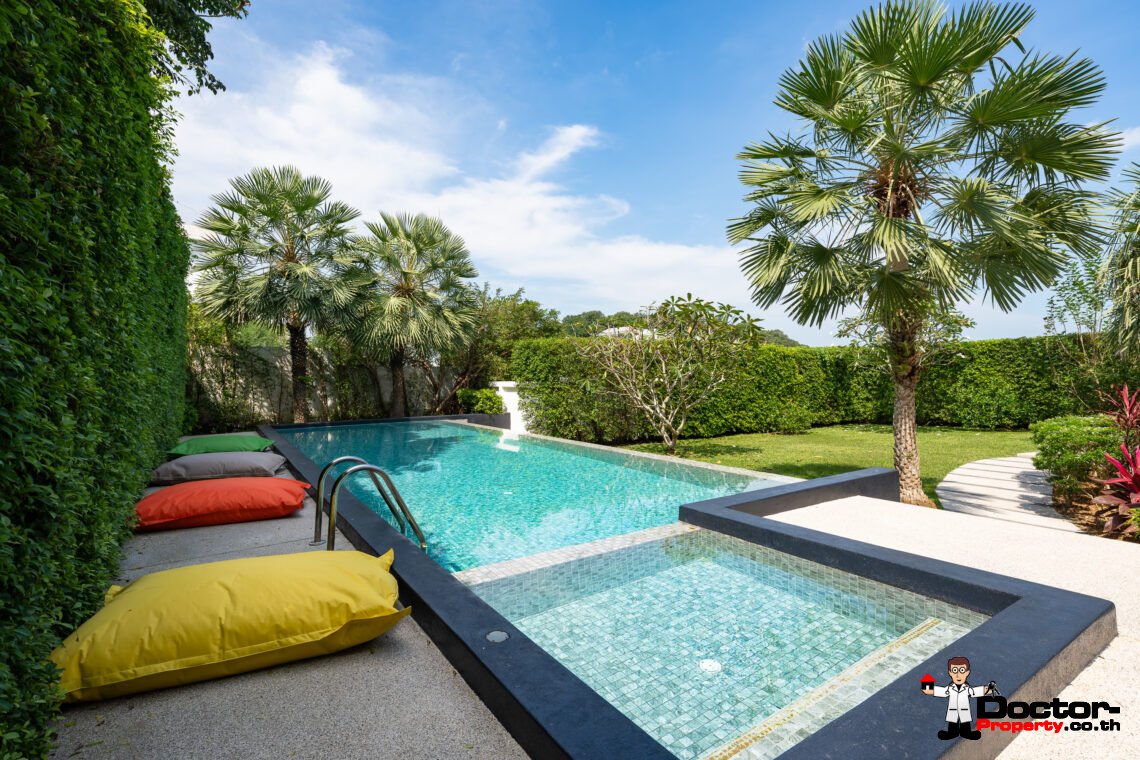 7 Bedroom Luxury Sea View Villa – Bophut, Koh Samui – For Sale