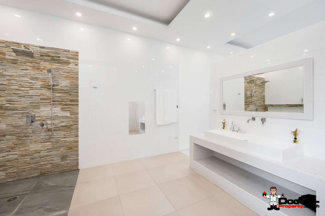 7 Bedroom Luxury Sea View Villa – Bophut, Koh Samui – For Sale