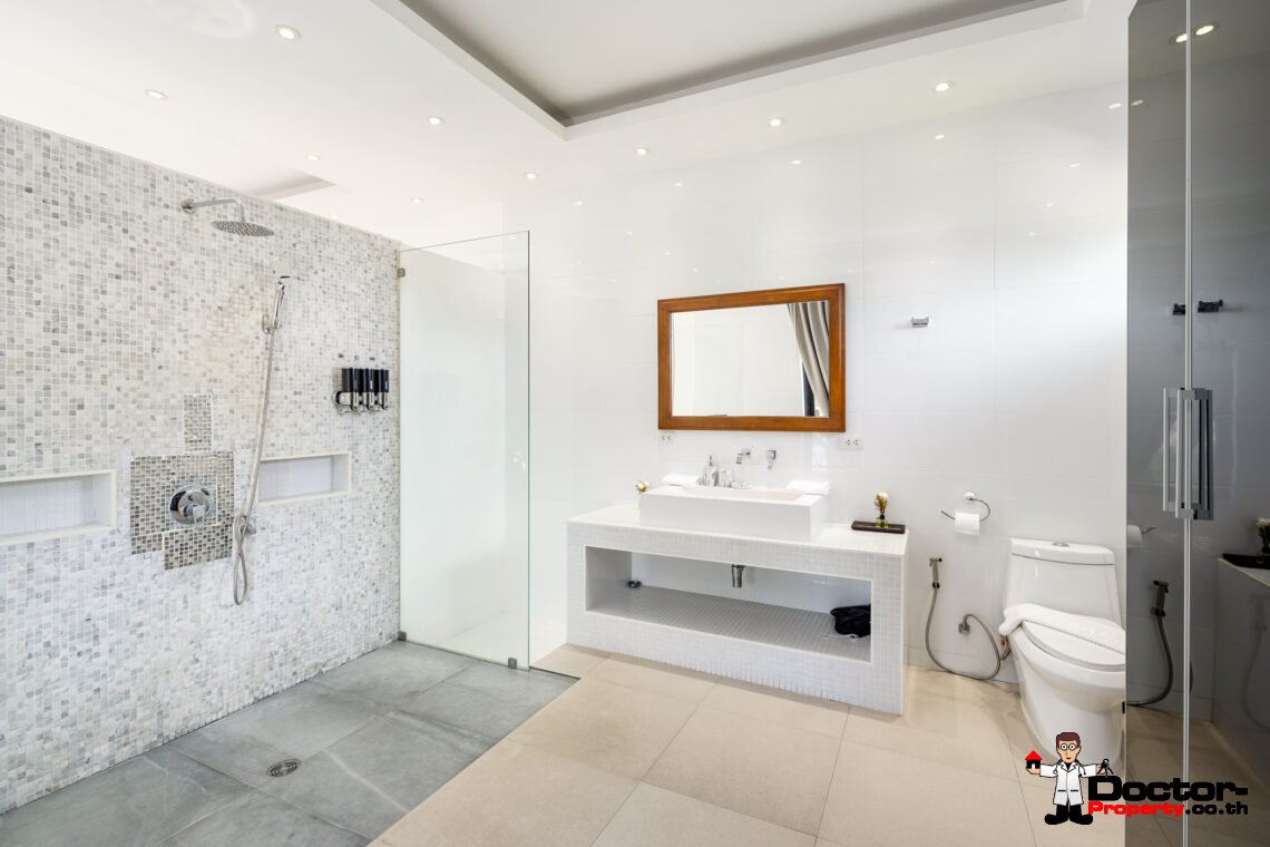 7 Bedroom Luxury Sea View Villa – Bophut, Koh Samui – For Sale