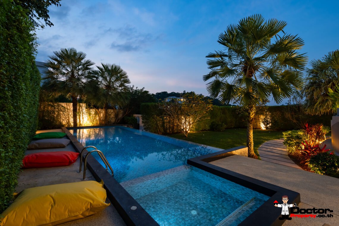 7 Bedroom Luxury Sea View Villa – Bophut, Koh Samui – For Sale