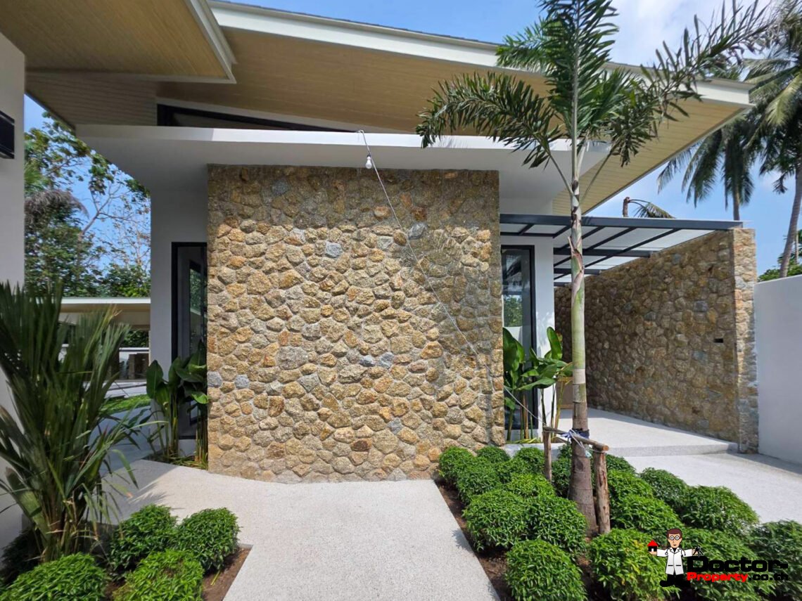New 3 Bedroom Private Pool Villa with Spacious Garden in Mae Nam, Koh Samui – For Sale