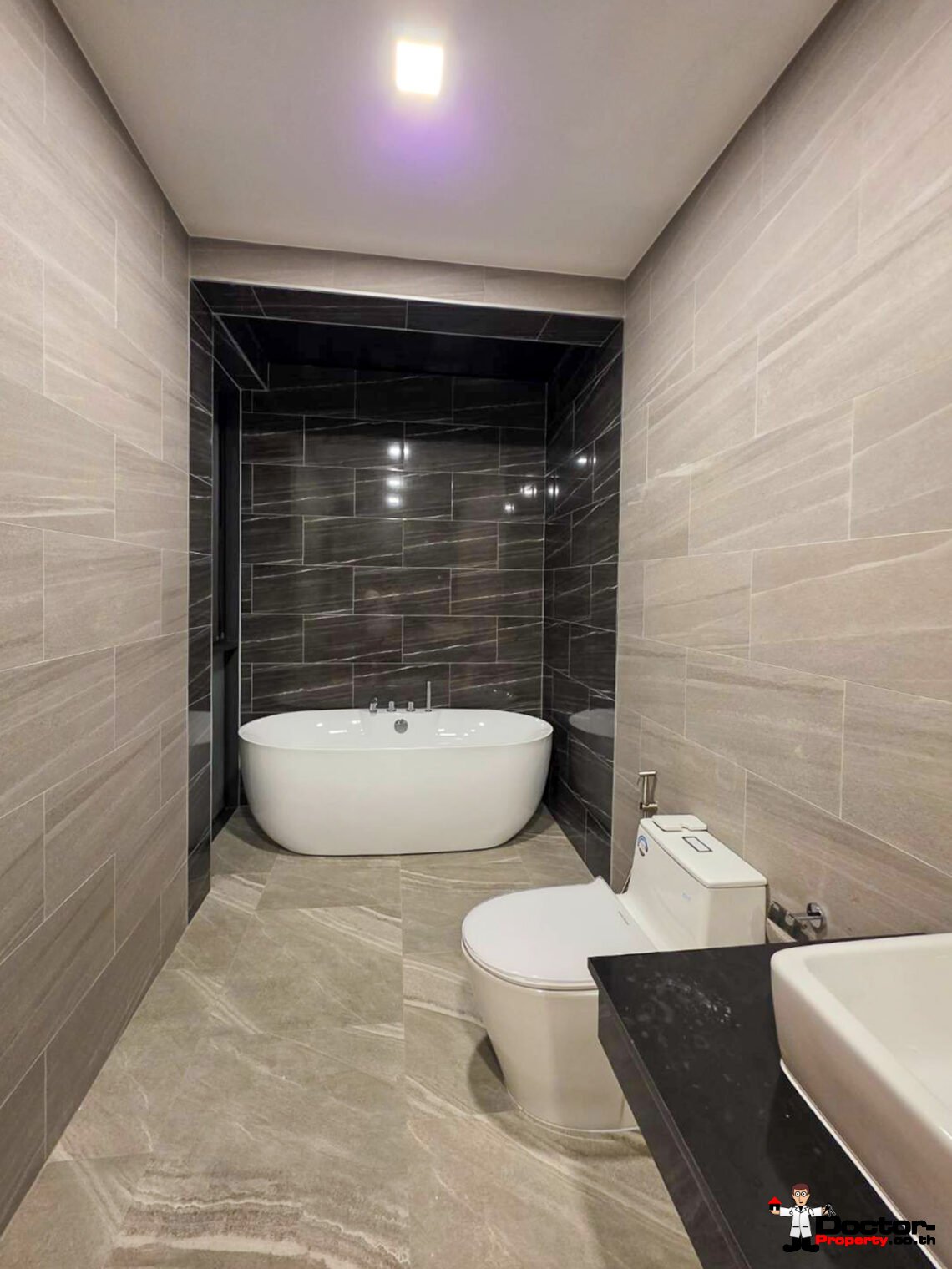 New 3 Bedroom Private Pool Villa with Spacious Garden in Mae Nam, Koh Samui – For Sale